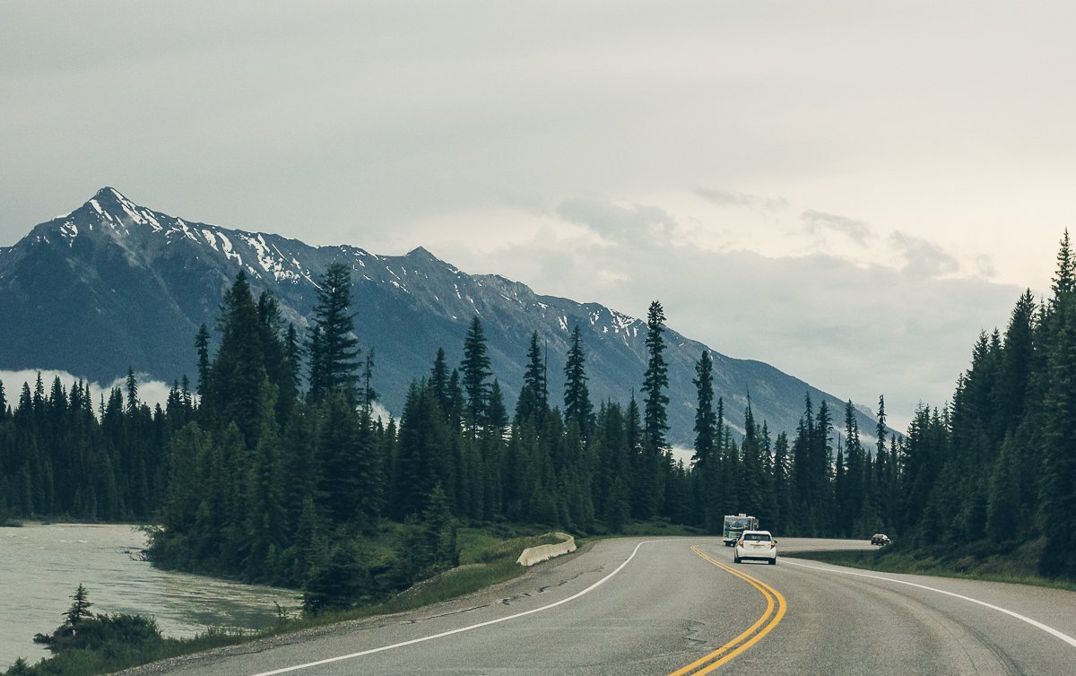 montañas rocosas canada